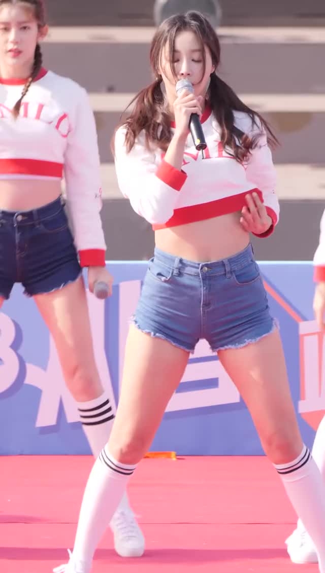 Momoland Yeonwoo