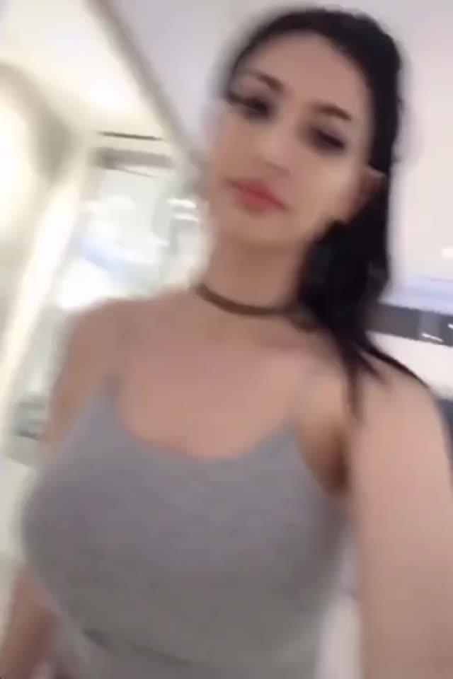 Sssniperwolf tits