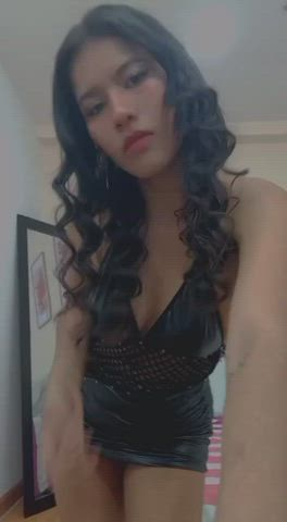 ass dancing latina model seduction shaking webcam gif