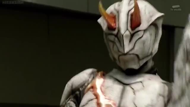 Kamen Rider Wizard blocks blasts after they were fired