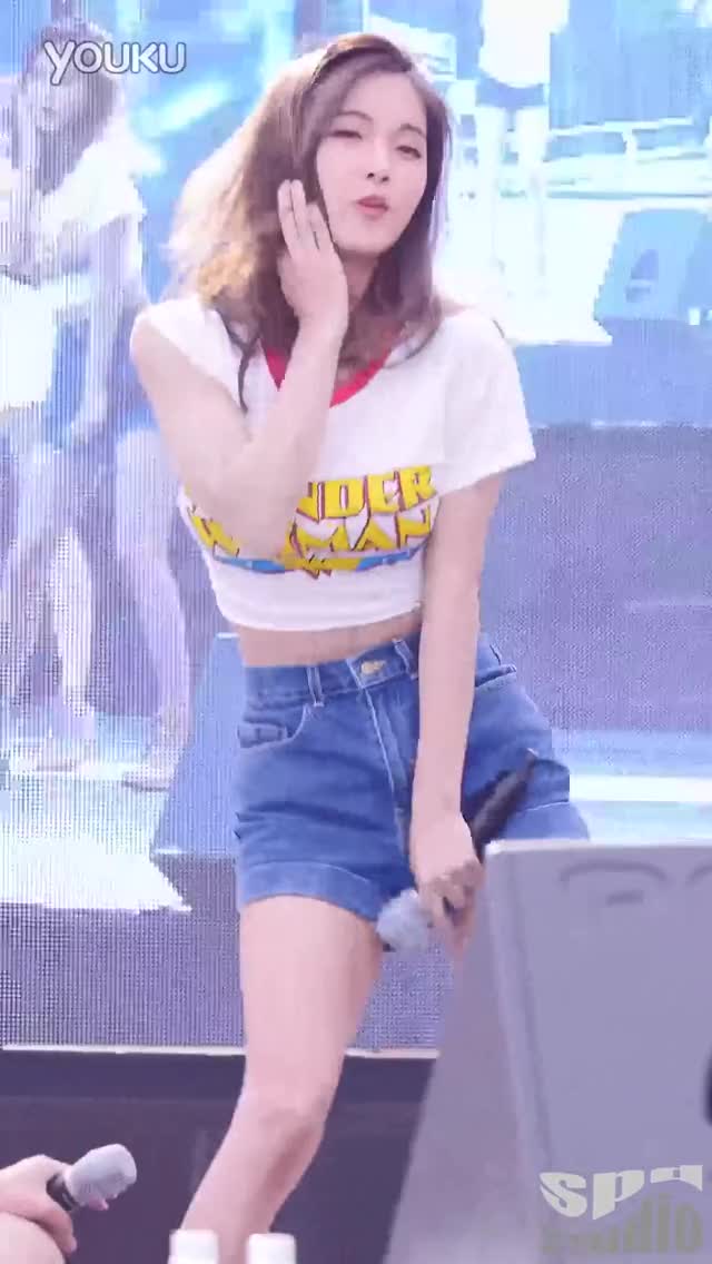 160521 Hyunyoung cute 2 (Whoo) loop