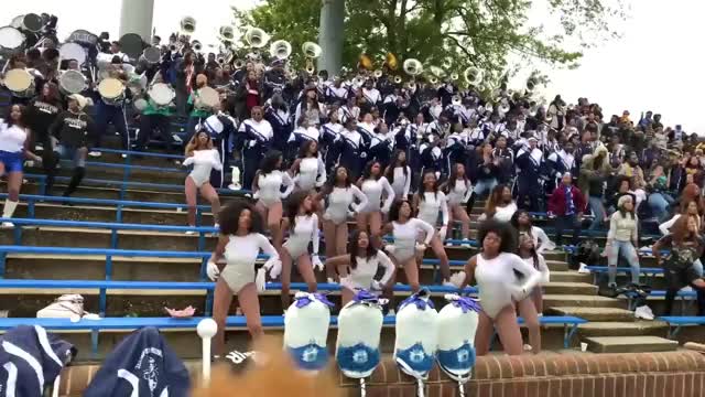 HBCU HOWARD UNIVERSITY BAND SECTION KEEPIN' IT LIVE