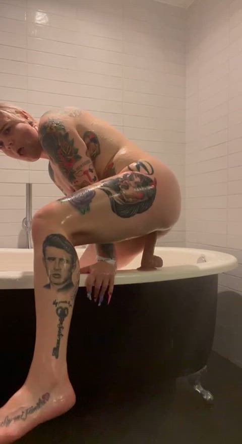 alternative bbc slut bathroom bunny curvy milf riding shower tattoo punk alt-girls