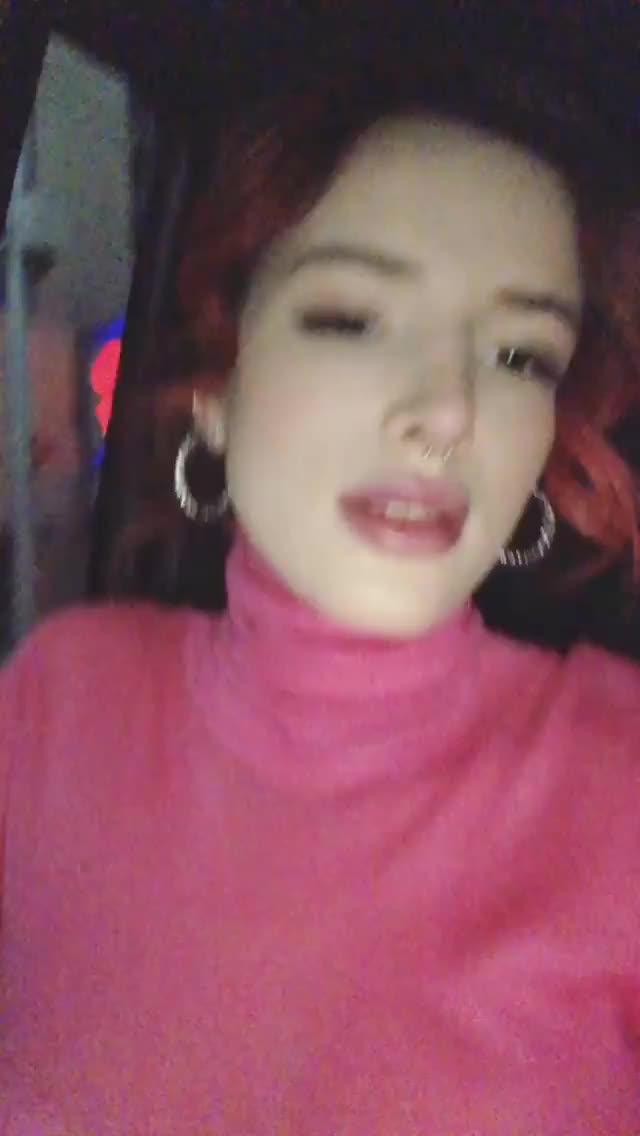 Bella Thorne Pink