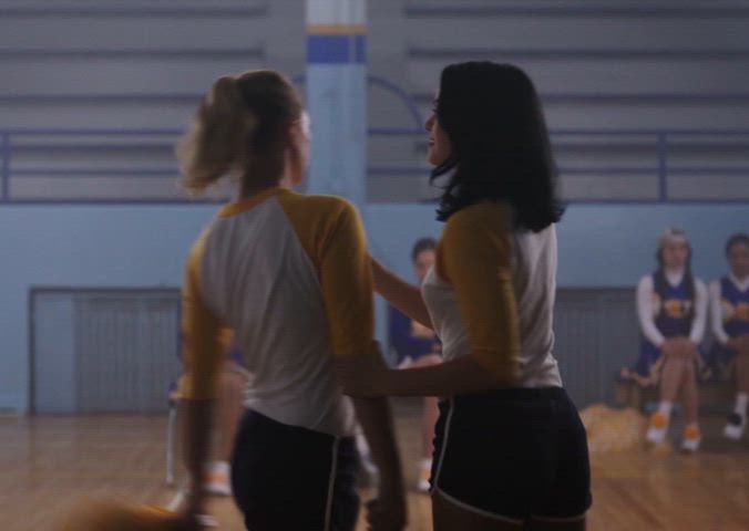 Lili Reinhart & Camila Mendes