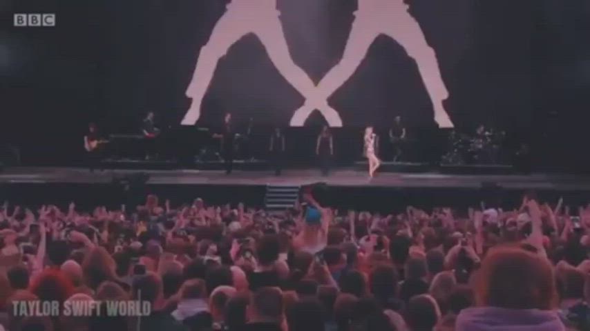 legs legs up taylor swift gif