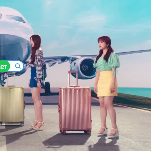 IZ*ONE - Chaeyeon and Nako feet r/kpopfeets