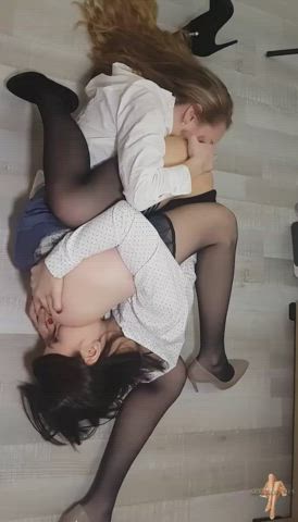 Amateur Ass Eating Asshole Babes Girls Lesbian Lesbians Pussy Eating Rimjob gif