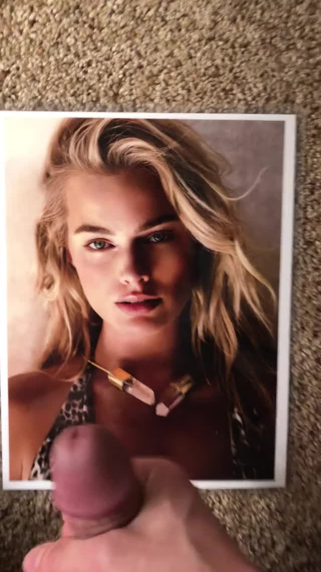 Margot Robbie Cum Tribute