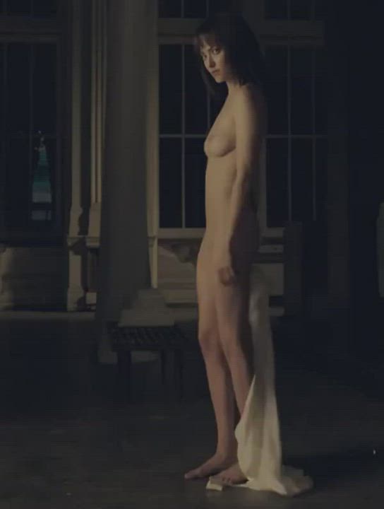 Amanda Seyfried in Anon