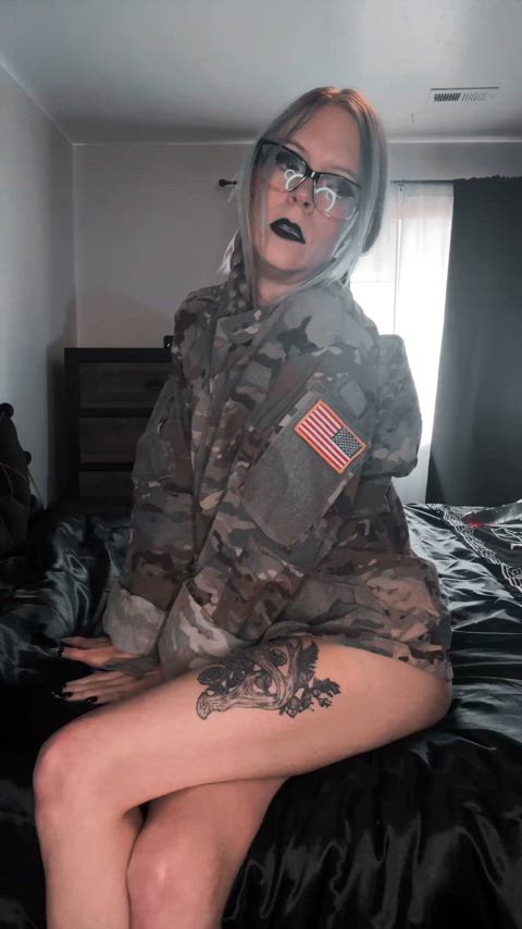 milf military petite small tits alt-girls goth-girls petite-chicks gif