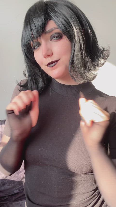 Mavis Dracula (tits reveal) [Hotel Transylvania] (Fleurxy)