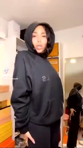 Jordyn Woods buss it challenge