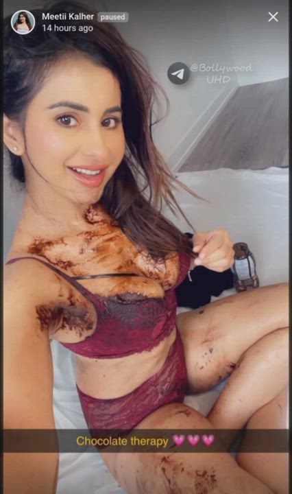 Meetii Kalher Chocolate on body pictures set (comments)