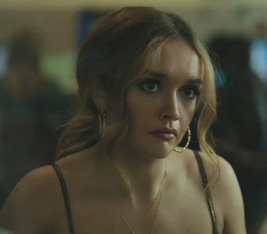 celebrity female olivia cooke gif