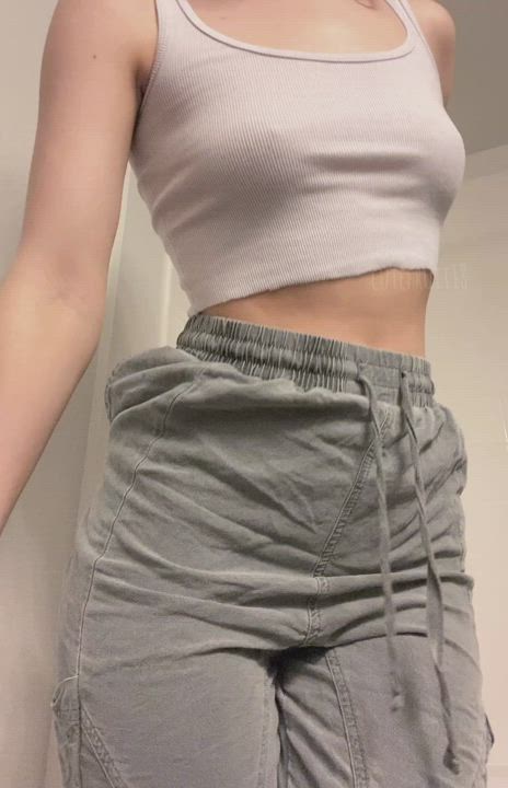 i’m hiding some booty in these pants, wanna see?