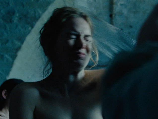 celebrity emma stone female nudity shower gif