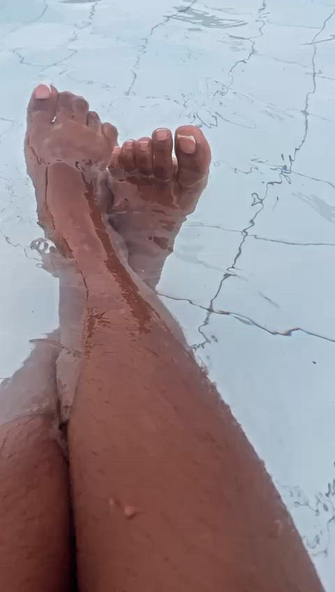 brunette cute feet feet fetish fetish latina gif