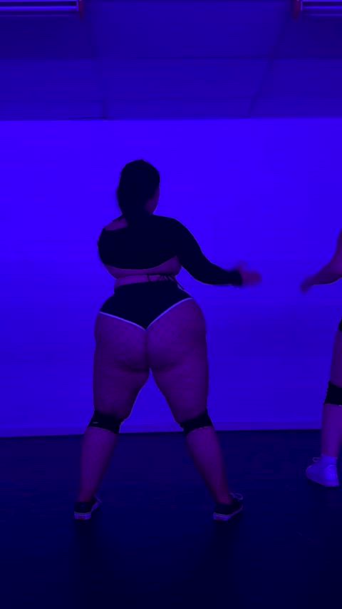 Thick 🍑