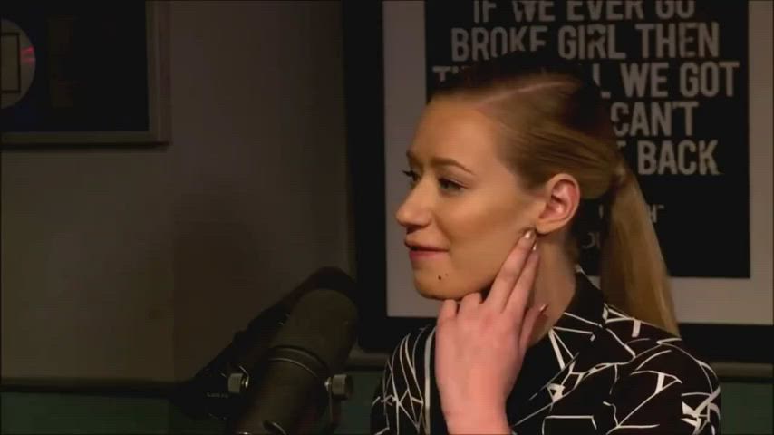 Iggy Azalea groped on live shows