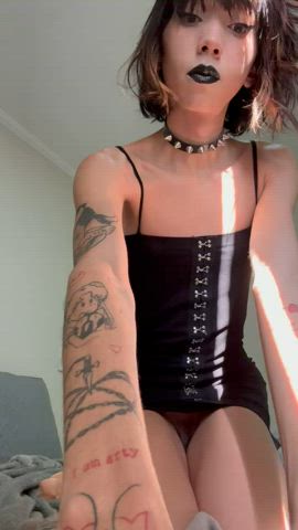 Sissy GIF by melyasminn