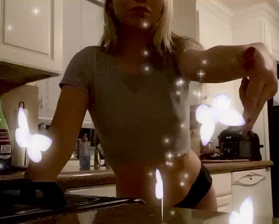 Amateur Blonde Bouncing Tits Cute Dancing Natural Tits Petite Skinny TikTok gif