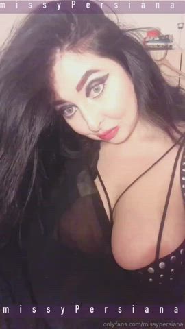 Amateur Arab Big Tits Camgirl Hijab gif