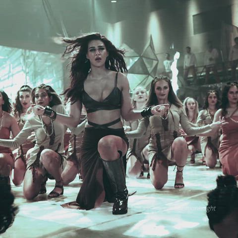 actress bollywood celebrity dancing desi indian gif
