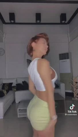 ass big ass bouncing filipina grinding jiggling pinay shaking twerking gif