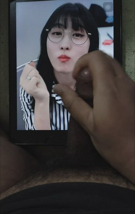 Momo giving her thumbs up to my Cum Tribute