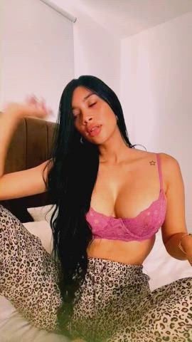 boobs booty latina gif