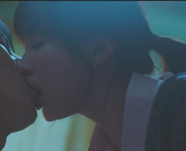 celebrity kissing korean gif
