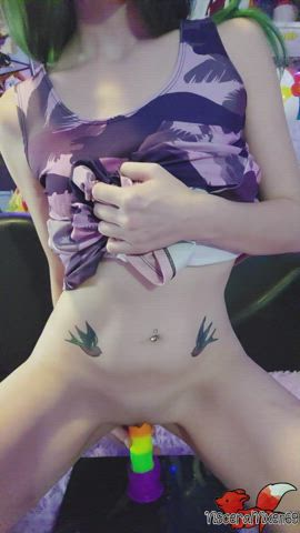 This little MV slut goes LIVE, has tons of videos, a full store, does customs, &amp;