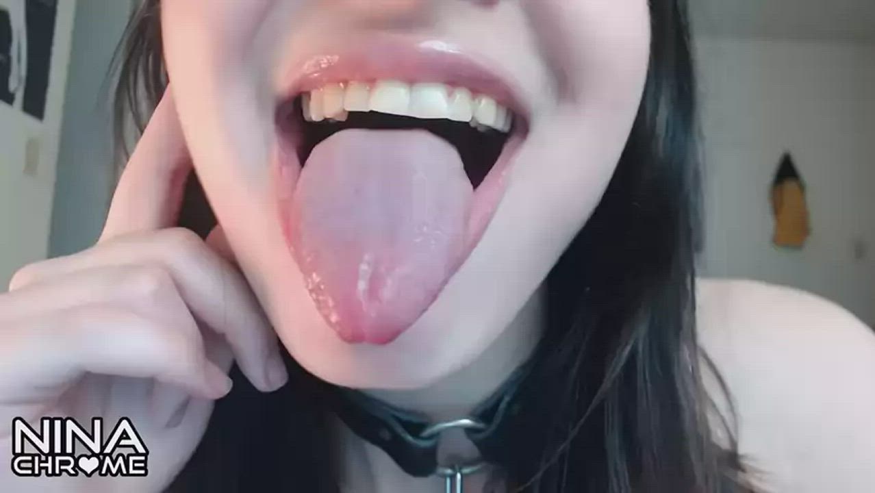 amateur saliva tongue fetish white girl gif