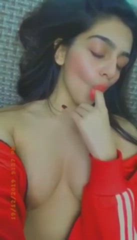 Cute paki babe making amazing nude clips for her boyfriend Link in comment