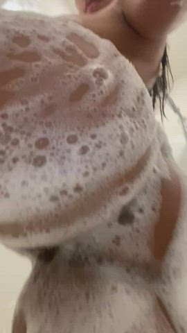 Come Fuck this fat ass in the shower 🧼❤️