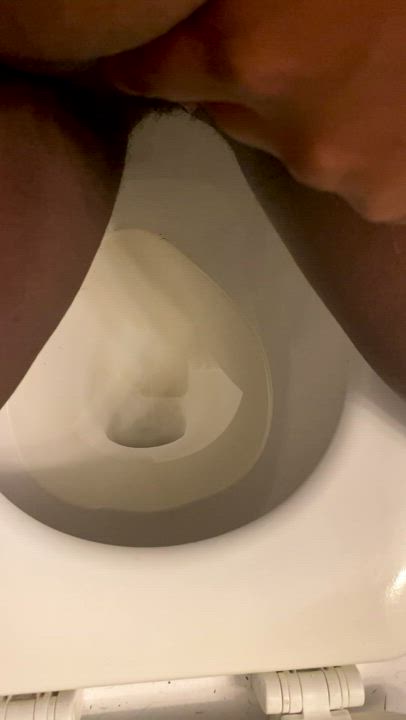 FTM Piss Pissing Toilet Watersports gif