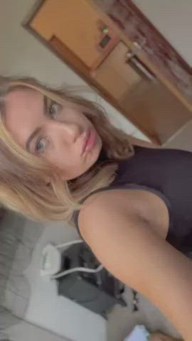 blonde flashing pussy gif