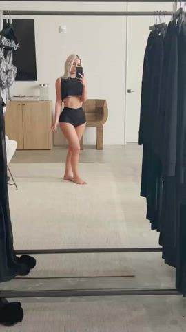 bikini kim kardashian legs gif