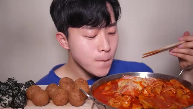 바다곰조해웅_엽기떡볶이 BHC치즈볼 먹방-4