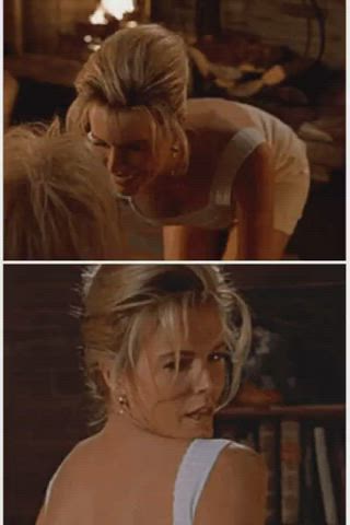 Kim Bassinger, cleavage