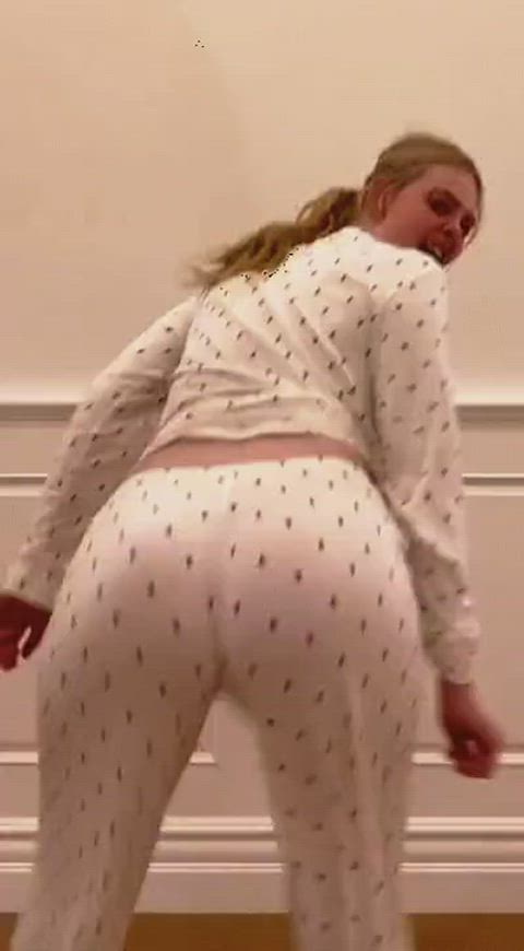 booty celebrity elle fanning gif