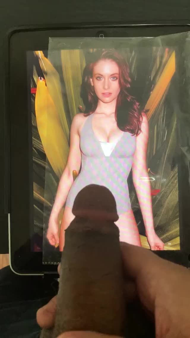 Alison Brie training for GLOW!