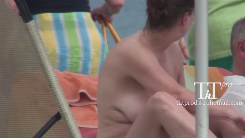 beach big tits candid mature saggy tits voyeur gif