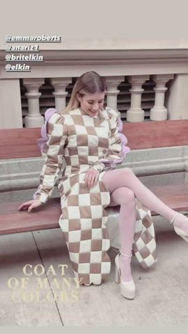 blonde celebrity emma roberts legs gif