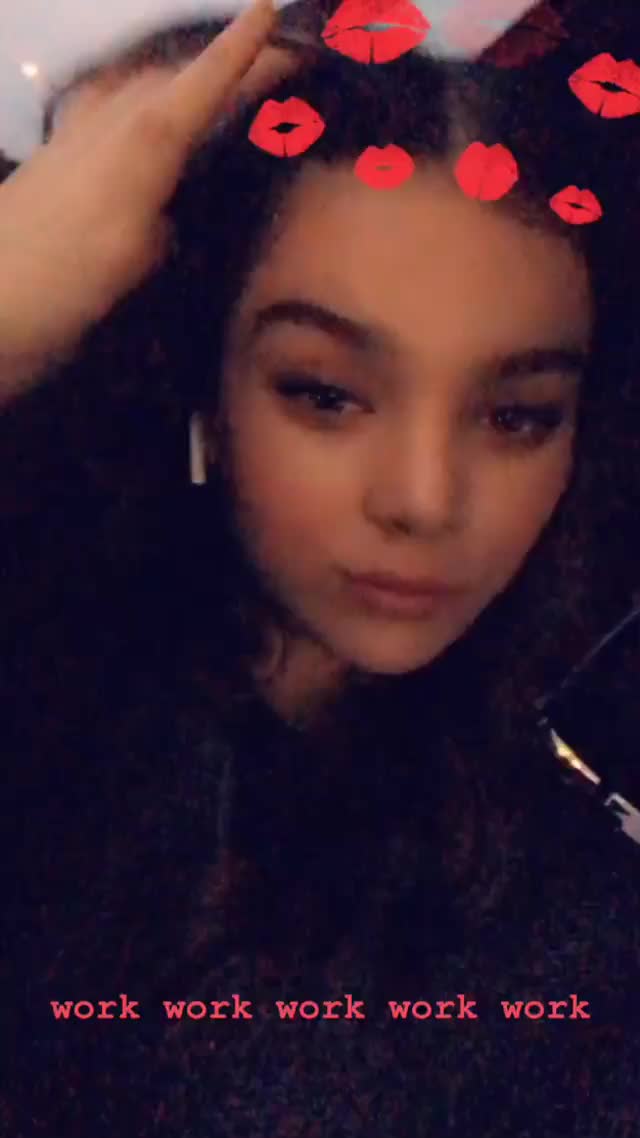 Hailee Steinfeld - (10.07.18) Instagram Story