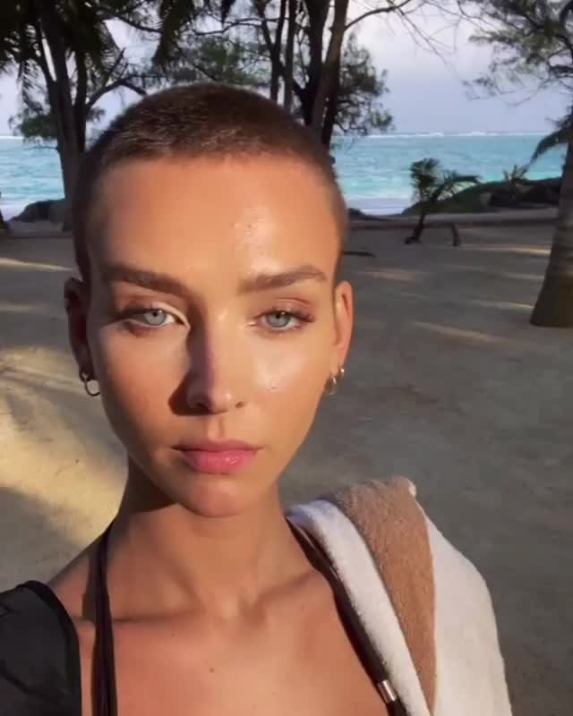 Rachel Cook gif