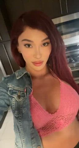 Andylynn Payne Clothed Selfie gif