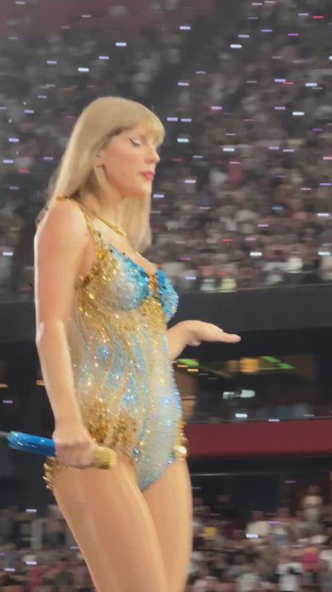 ass celebrity taylor swift gif