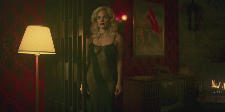 celebrity jessica chastain non-nude gif